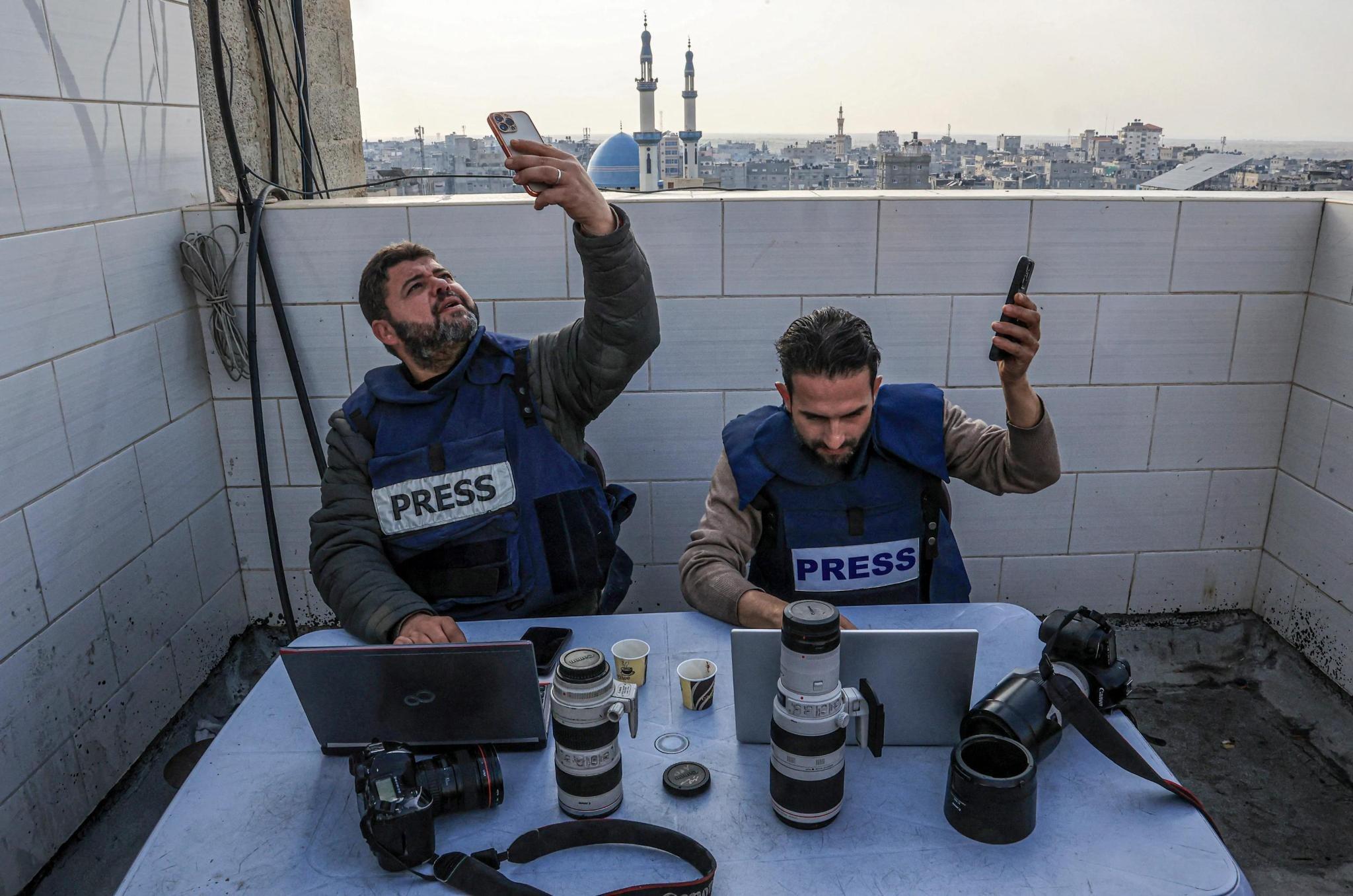 https://newyorkwarcrimes.com/media/pages/resisting-on-the-narrative-front/42167befca-1733519997/image.jpg